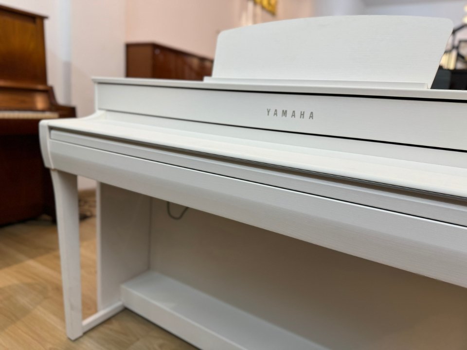 Cận cảnh YAMAHA SCLP-7350 WH tại Piano House